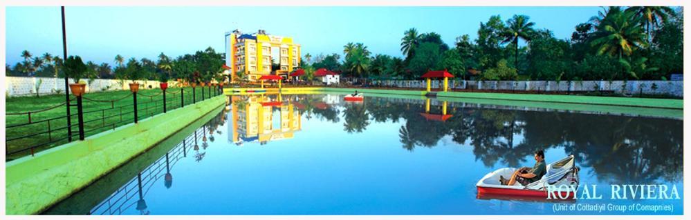 Royal Riviera Hotel Kumarakom Exterior photo